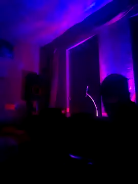 Snapshot of Crystalbitchx chatting on October 13, 2:44 am Crystalbitchx online show from October 13, 2:44 am