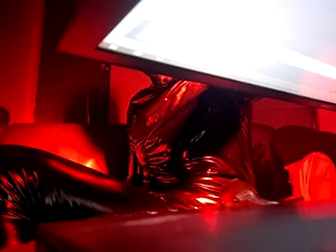 Snapshot of Crystalbitchx chatting on October 26, 1:00 am Crystalbitchx online show from October 26, 1:00 am