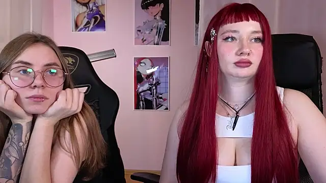Snapshot of _AnnaStark_ chatting on December 13, 8:37 pm AnnaStark online show from December 13, 8:37 pm