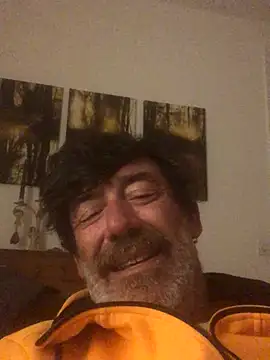 Snapshot of maxximere chatting on October 22, 11:48 pm maxximere online show from October 22, 11:48 pm