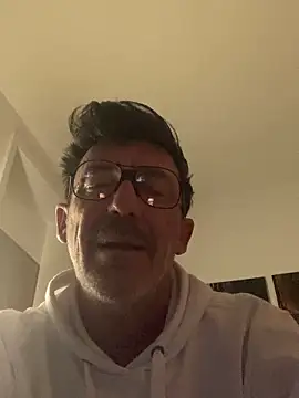 Snapshot of maxximere chatting on March 29, 10:10 pm maxximere online show from March 29, 10:10 pm