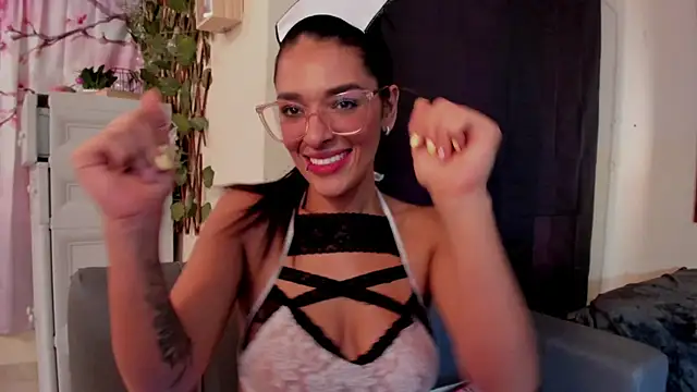 Snapshot of annyluna1 chatting on May 6, 5:40 pm annyluna1 online show from May 6, 5:40 pm