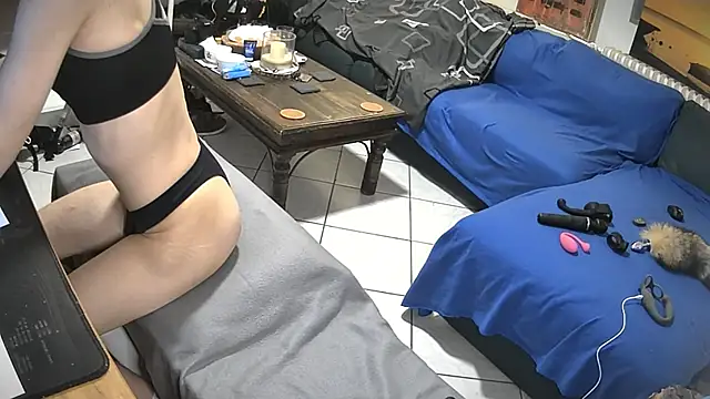 Snapshot of Cesaresweet chatting on March 3, 11:35 pm Cesaresweet online show from March 3, 11:35 pm