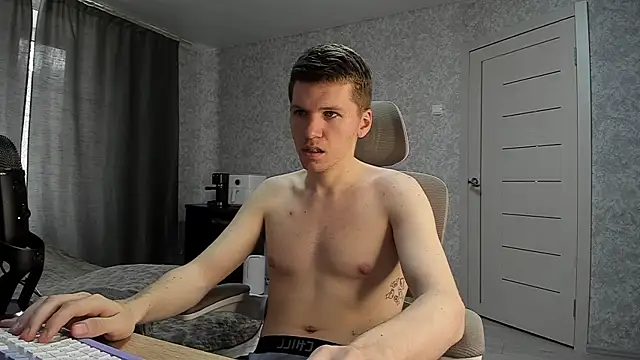 Snapshot of Bananas_dick chatting on April 1, 6:36 am Bananas dick online show from April 1, 6:36 am
