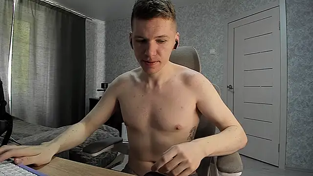 Snapshot of Bananas_dick chatting on April 20, 6:16 am Bananas dick online show from April 20, 6:16 am