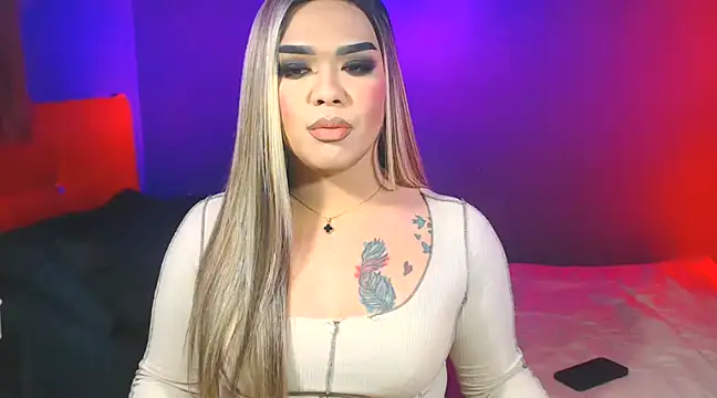 Snapshot of VictoriaEliz chatting on January 19, 9:34 pm VictoriaEliz online show from January 19, 9:34 pm