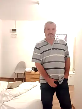 razvannn81 online show from September 13, 6:18 pm