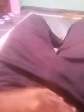 Snapshot of Desi_bbc7 chatting on December 19, 12:13 am Desi bbc7 online show from December 19, 12:13 am