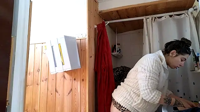 VanessaDoyle online show from February 21, 11:44 am