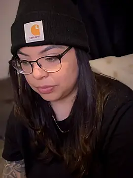 drizzypeach602 online show from February 1, 4:11 am