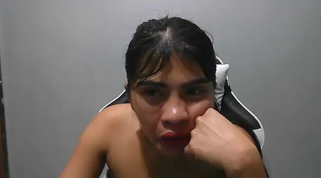 Snapshot of Miss_unknown chatting on February 18, 7:43 am Miss unknown online show from February 18, 7:43 am