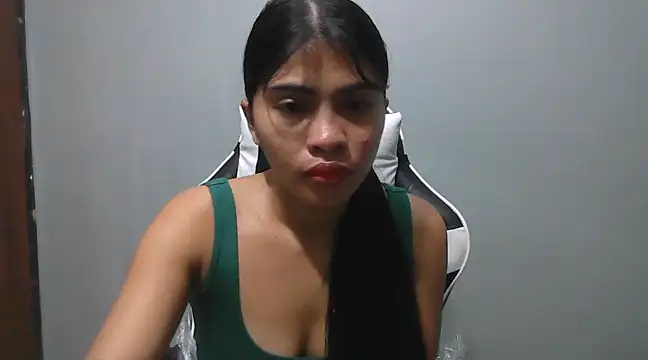 Snapshot of Miss_unknown chatting on February 23, 5:12 am Miss unknown online show from February 23, 5:12 am