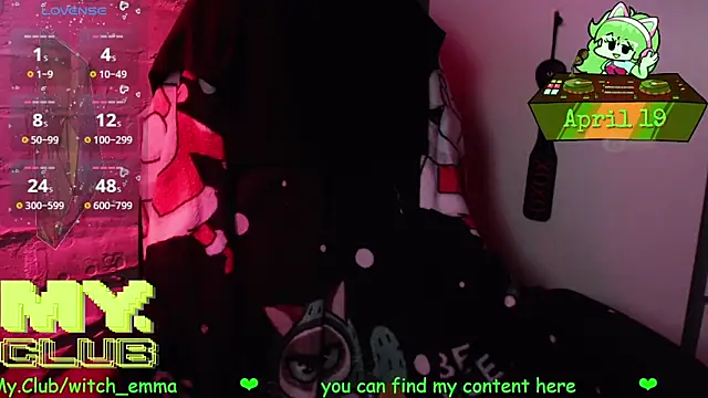 Snapshot of Witch_Emma chatting on April 19, 6:10 pm Witch Emma online show from April 19, 6:10 pm
