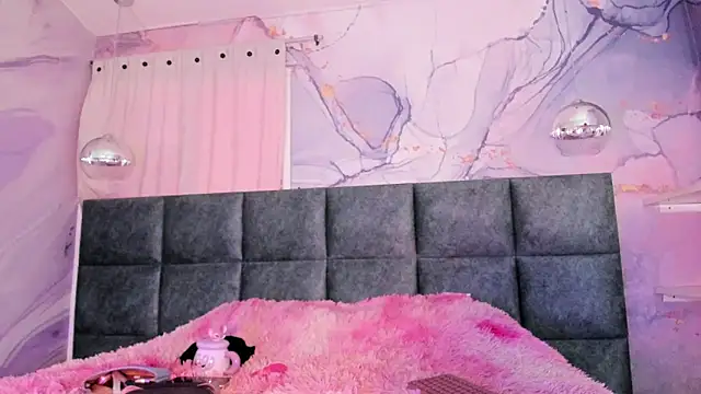 AntonellaRossi online show from April 6, 7:48 pm