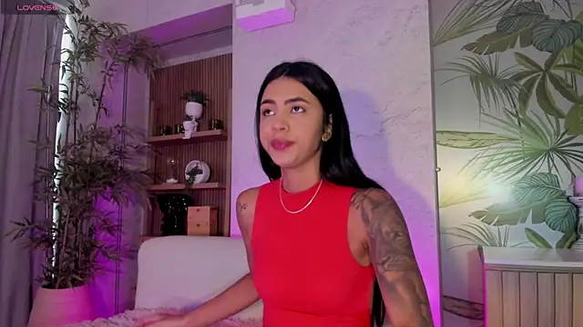 Snapshot of AntonellaRossi chatting on April 28, 8:03 pm AntonellaRossi online show from April 28, 8:03 pm