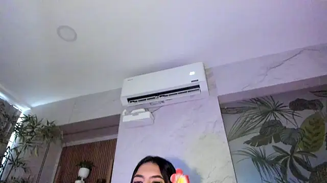 Snapshot of AntonellaRossi chatting on May 29, 8:07 pm AntonellaRossi online show from May 29, 8:07 pm