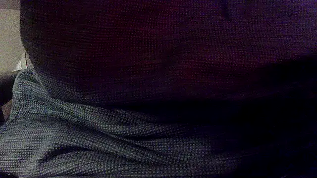 Snapshot of OralDesires2 chatting on December 25, 5:58 am OralDesires2 online show from December 25, 5:58 am