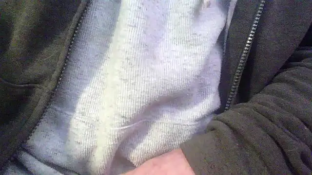 Snapshot of OralDesires2 chatting on January 20, 3:28 pm OralDesires2 online show from January 20, 3:28 pm