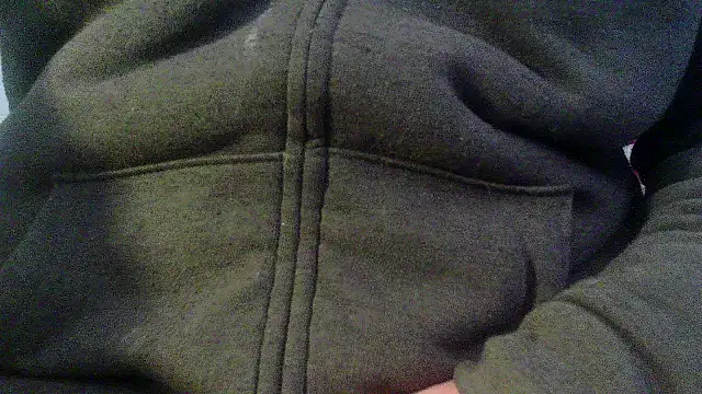 Snapshot of OralDesires2 chatting on January 23, 8:45 pm OralDesires2 online show from January 23, 8:45 pm