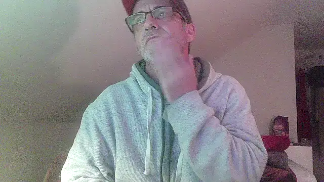 Snapshot of OralDesires2 chatting on February 6, 2:00 am OralDesires2 online show from February 6, 2:00 am