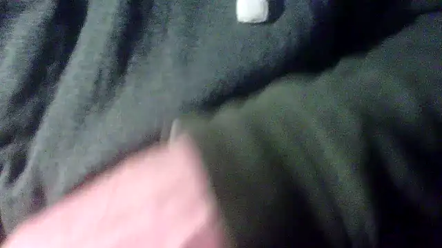 Snapshot of OralDesires2 chatting on March 1, 11:06 am OralDesires2 online show from March 1, 11:06 am