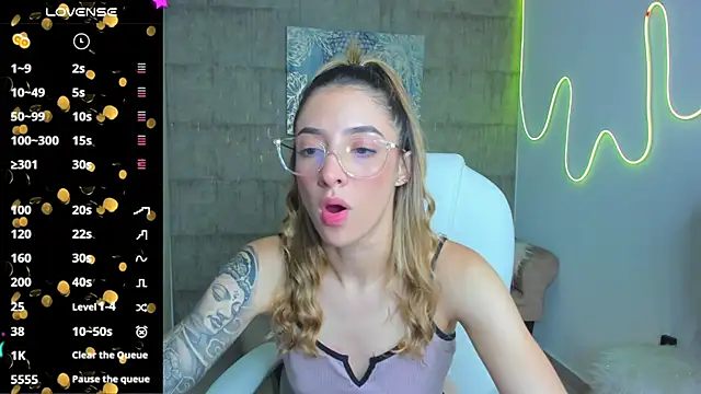Snapshot of barbie_scoth_ chatting on March 1, 2:37 am barbie scoth  online show from March 1, 2:37 am
