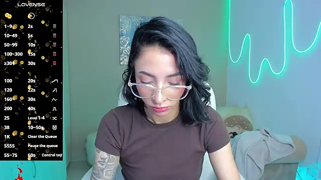 Snapshot of barbie_scoth_ chatting on October 2, 9:11 pm barbie scoth  online show from October 2, 9:11 pm