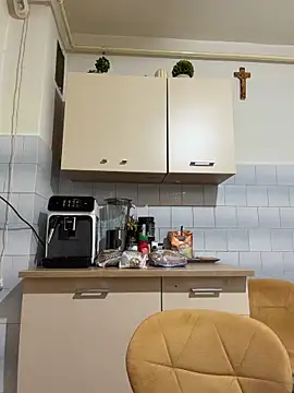 Snapshot of NathalieDream chatting on April 2, 6:44 am NathalieDream online show from April 2, 6:44 am