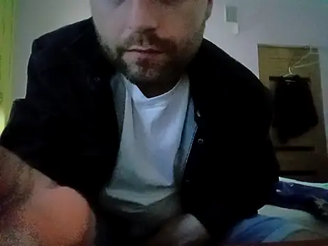 Snapshot of HouseOfCums chatting on September 11, 12:55 am HouseOfCums online show from September 11, 12:55 am