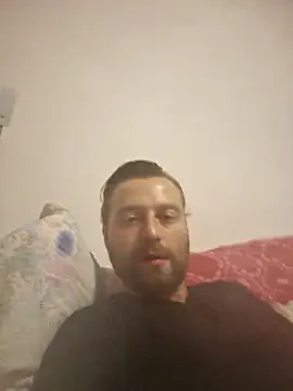 Snapshot of HouseOfCums chatting on October 14, 10:32 pm HouseOfCums online show from October 14, 10:32 pm