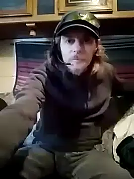 Snapshot of truckerlove69 chatting on December 2, 8:00 pm truckerlove69 online show from December 2, 8:00 pm