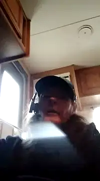 Snapshot of truckerlove69 chatting on December 4, 4:27 pm truckerlove69 online show from December 4, 4:27 pm