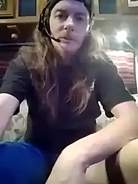 Snapshot of truckerlove69 chatting on February 19, 3:17 am truckerlove69 online show from February 19, 3:17 am