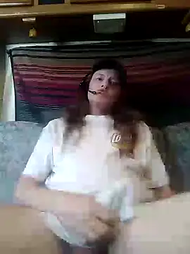 Snapshot of truckerlove69 chatting on March 14, 4:09 pm truckerlove69 online show from March 14, 4:09 pm