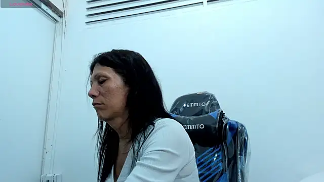 Cleopatra Trans online show from November 10, 7:35 pm