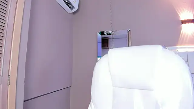  BunnyNaugthy online show from November 7, 12:05 pm