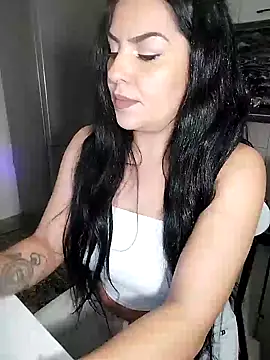 Snapshot of hot-babygirl chatting on January 13, 8:48 pm hot-babygirl online show from January 13, 8:48 pm