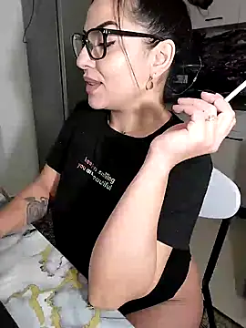 Snapshot of hot-babygirl chatting on February 4, 7:00 pm hot-babygirl online show from February 4, 7:00 pm