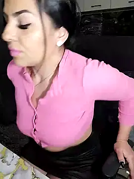 Snapshot of hot-babygirl chatting on February 22, 9:15 pm hot-babygirl online show from February 22, 9:15 pm