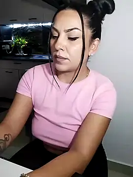 hot-babygirl online show from November 27, 8:22 pm