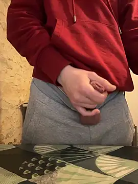 yann2392 online show from February 26, 2:49 pm