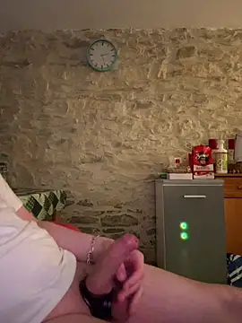 yann2392 online show from April 26, 5:43 pm