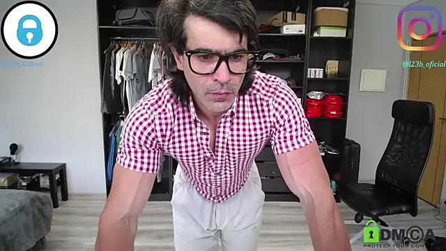 samricci21 online show from April 10, 10:42 am