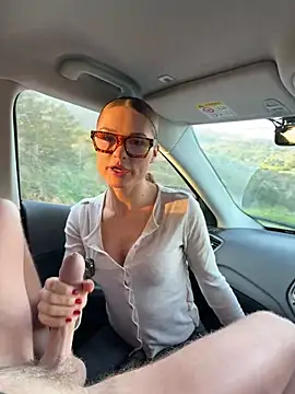 Nicoleevien online show from March 12, 4:40 am