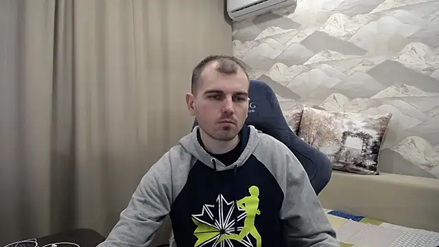 Snapshot of SerzhKorol1 chatting on April 30, 10:10 am SerzhKorol1 online show from April 30, 10:10 am