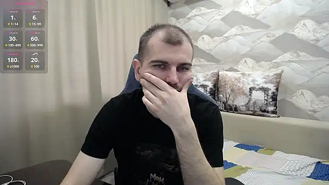 Snapshot of SerzhKorol1 chatting on May 5, 8:00 am SerzhKorol1 online show from May 5, 8:00 am