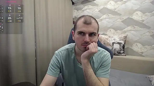 Snapshot of SerzhKorol1 chatting on June 2, 11:45 am SerzhKorol1 online show from June 2, 11:45 am