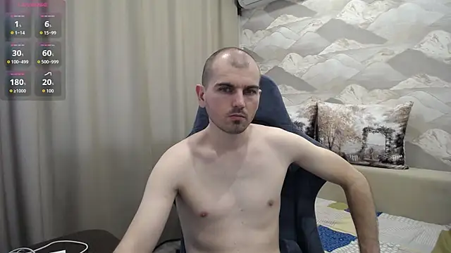 Snapshot of SerzhKorol1 chatting on June 11, 10:02 am SerzhKorol1 online show from June 11, 10:02 am