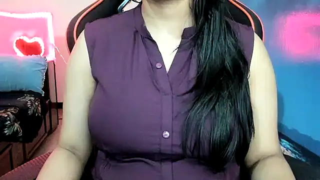 Snapshot of South_indian_tickly chatting on January 21, 2:33 am South indian tickly online show from January 21, 2:33 am