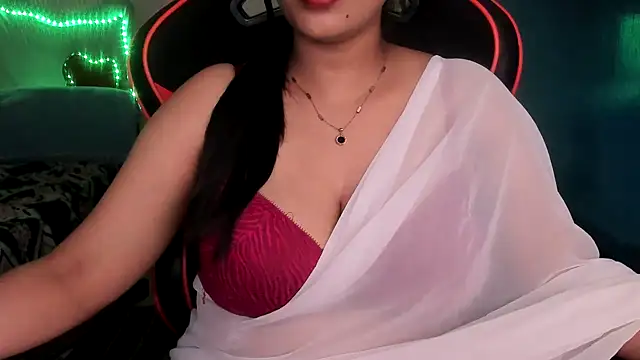 Snapshot of South_indian_tickly chatting on June 9, 5:57 pm South indian tickly online show from June 9, 5:57 pm